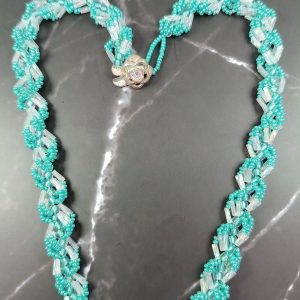 Elegant wave necklace